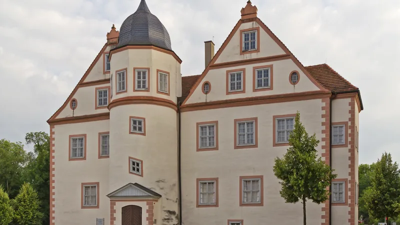Schloss Königs Wusterhausen mit Turm und Giebeln